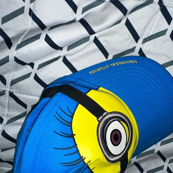 KIDS Universal Studios MINIONS DESPICABLE ME MINION MAYHEM BLUE HAT CAP - Picture 3 of 3